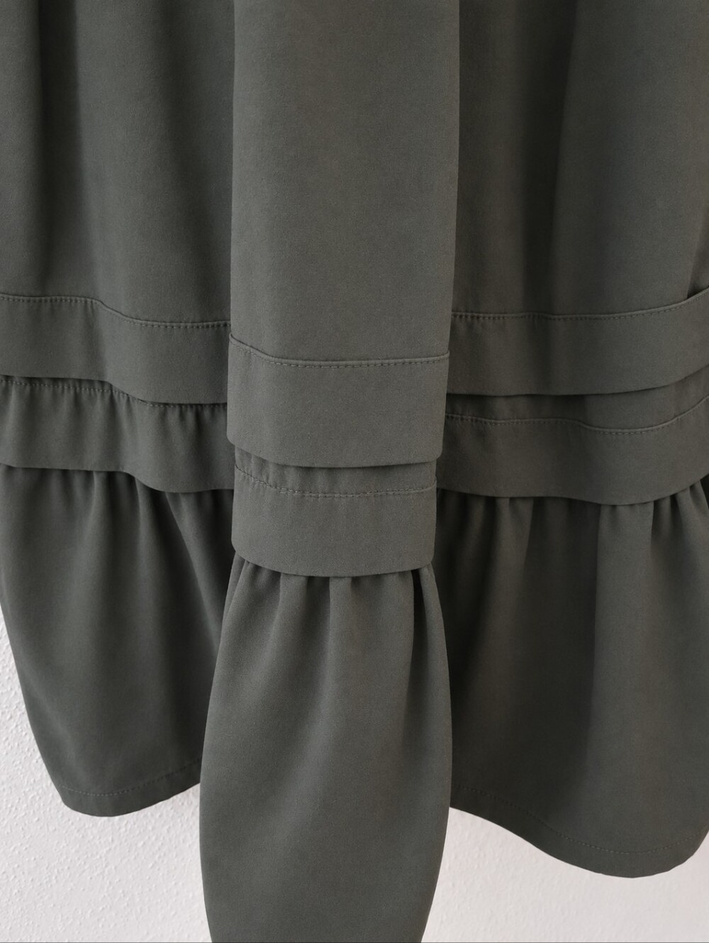 Madewell Olive Green V-Neck Tiered Mini Dress SP Oversized - Picture 5 of 10